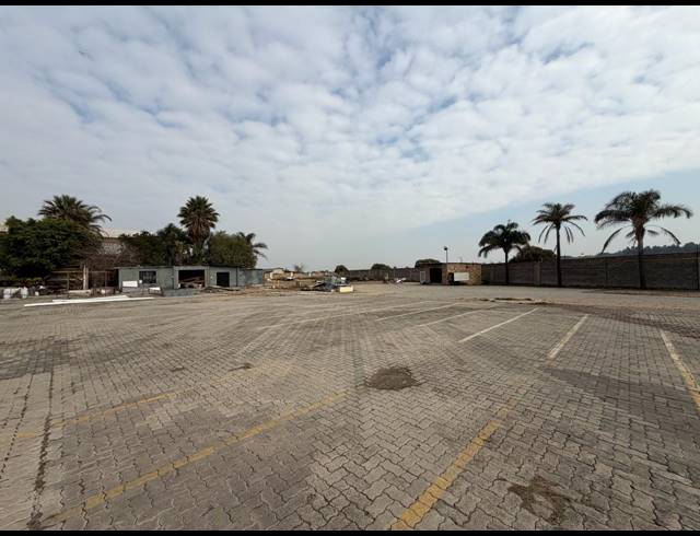 8,000M² INDUSTRIAL YARD TO LET IN COMMERCIA